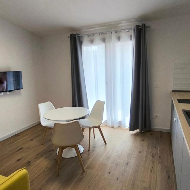 Va' Pensiero Apartments - Monolocale con Balcone - 11