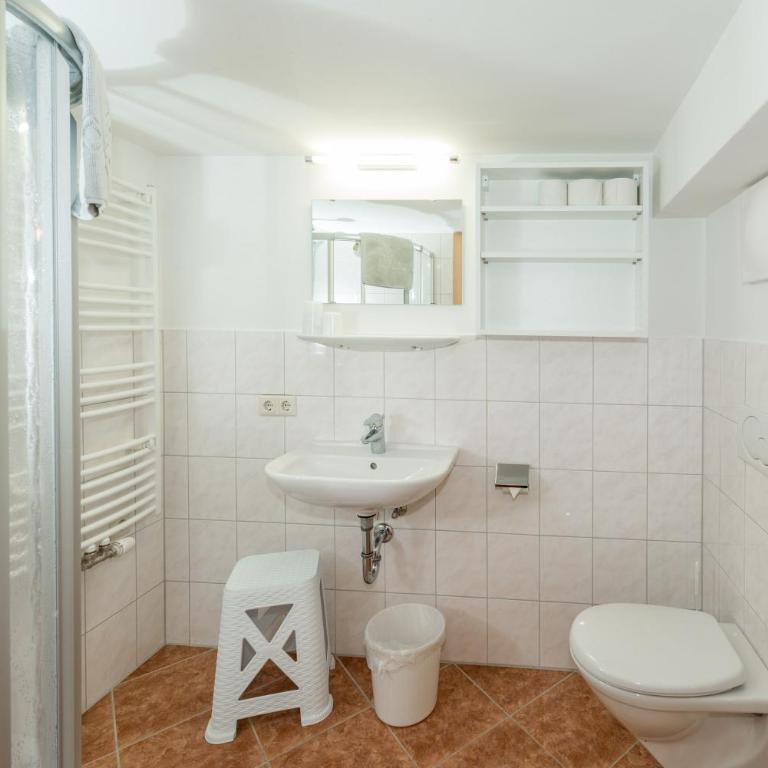 Kolping-Ferienhaus - Dreibettzimmer - 2