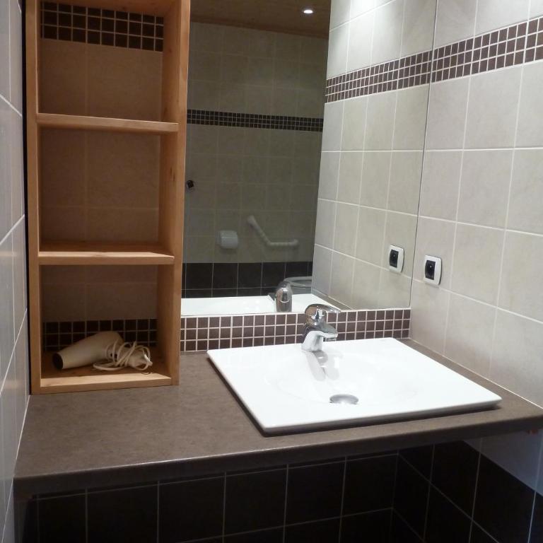 Chalet "les Arcosses" - Appartement Rez de chaussee - Label Handicap - 17