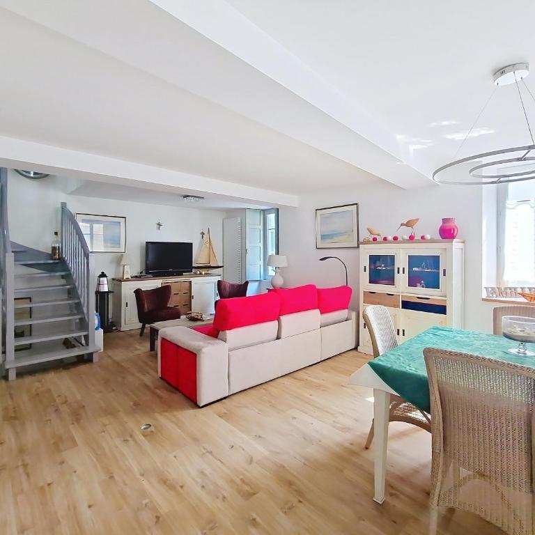 Maison rénovée proche plage et commerces, 3 chambres, 3 salles d'eau, confort moderne. - FR-1-331-86 - Maison de Vacances (6 Adultes) - 17