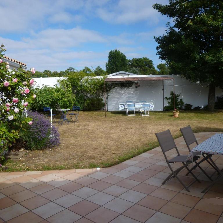 Maison spacieuse avec jardin, proche forêt et plage, 3 chambres, équipements de loisirs, parking privé - FR-1-323-435 - Maison de Vacances - 14