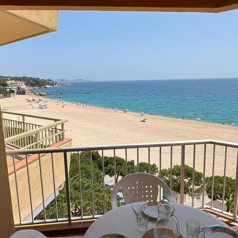 Apartamento frente al mar en Platja d'Aro - ES-209-3 - Apartamento - 1