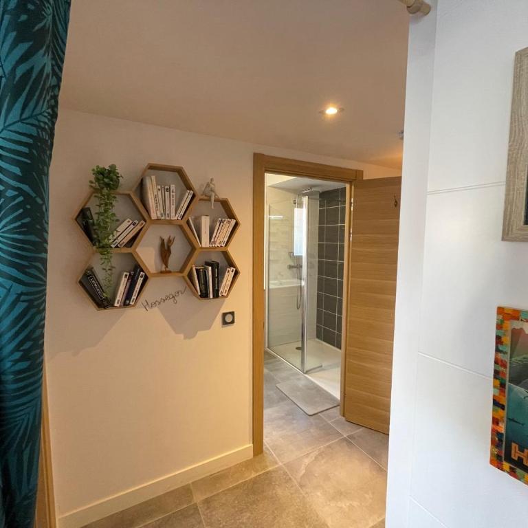 Appartement de standing avec jardin privatif, proche du lac et du centre, parking inclus - One-Bedroom Apartment - 19