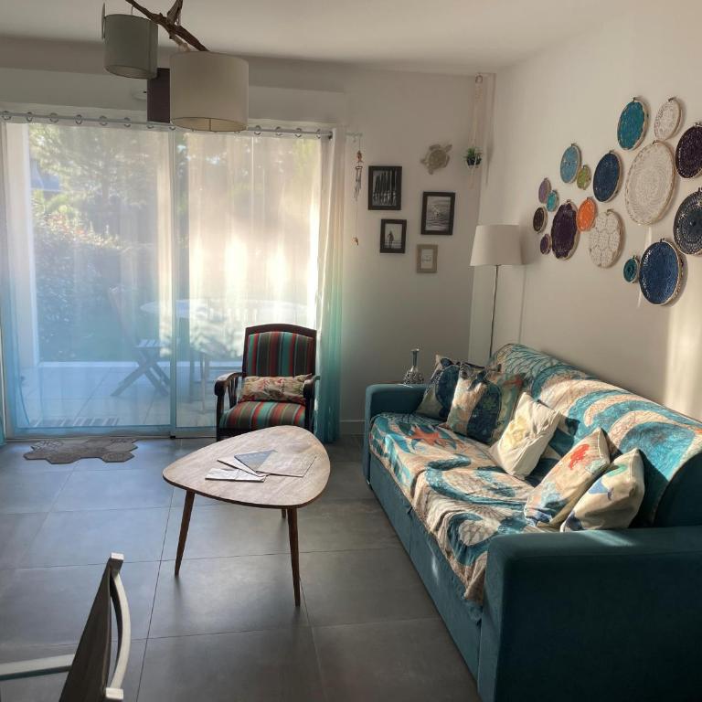 Appartement de standing avec jardin privatif, proche du lac et du centre, parking inclus - One-Bedroom Apartment - 21
