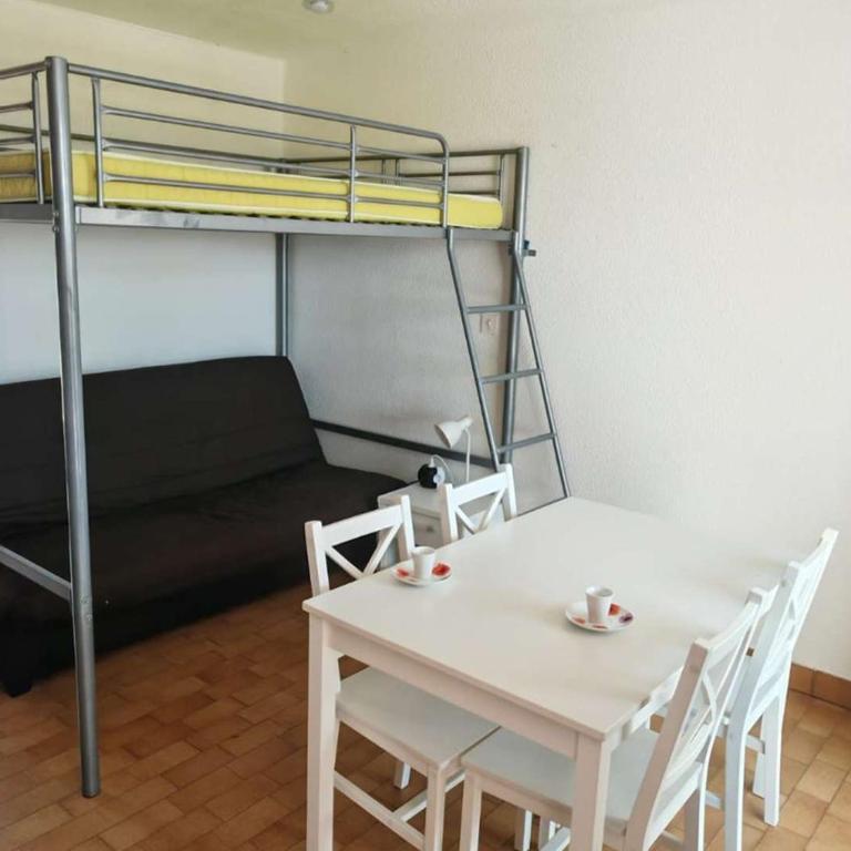 Studio en rdc avec terrasse fleurie et accès espace aquatique - FR-1-195-119 - Monolocale - 3