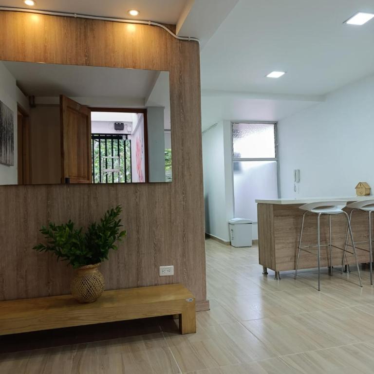 Apartahotel Provenza II - Apartment with View and Balcony - 3
