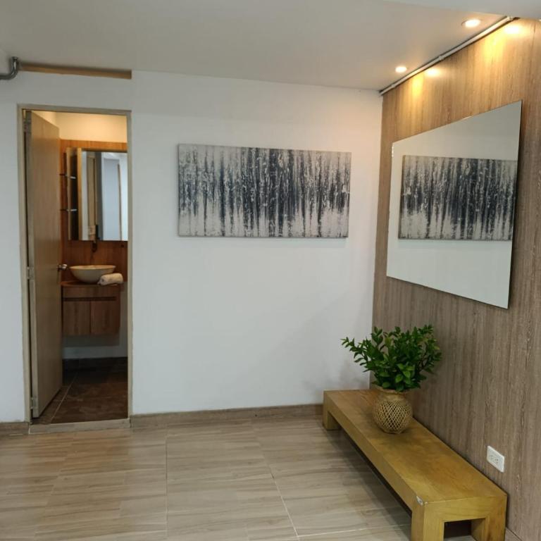 Apartahotel Provenza II - Apartment with View and Balcony - 4