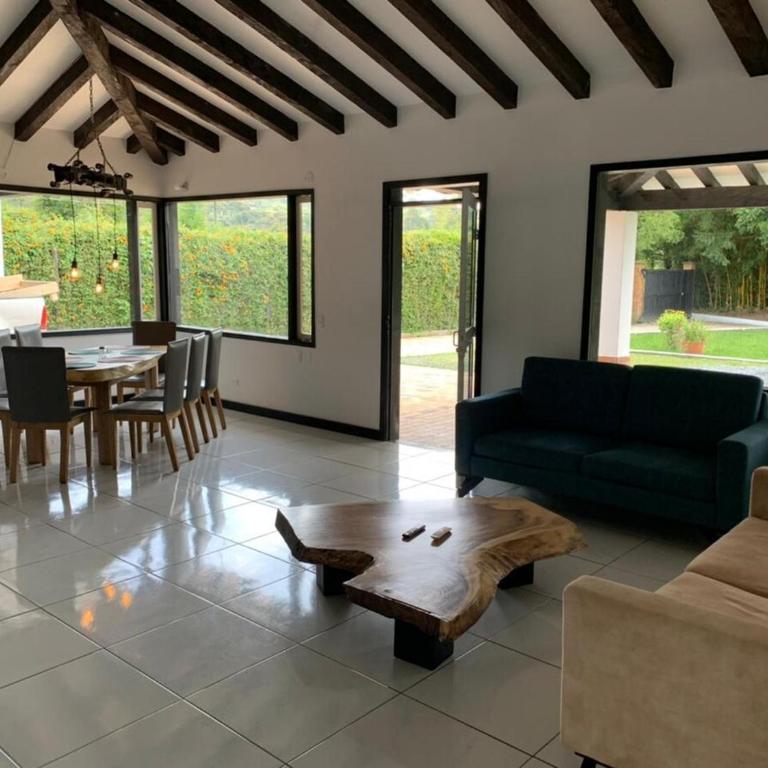 Finca La Mina - Casa de 4 dormitorios - 2