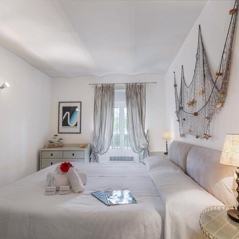 Sea Breeze Garavan Apt Villa New York - Happy Rentals - Apartment - 5