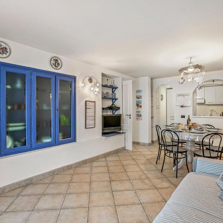 Sea Breeze Garavan Apt Villa New York - Happy Rentals - Apartment - 2