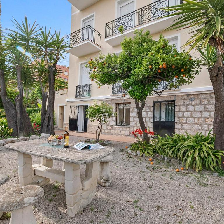 Sea Breeze Garavan Apt Villa New York - Happy Rentals - Apartment - 7