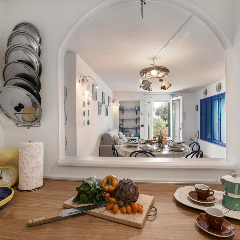 Sea Breeze Garavan Apt Villa New York - Happy Rentals - Apartment - 15