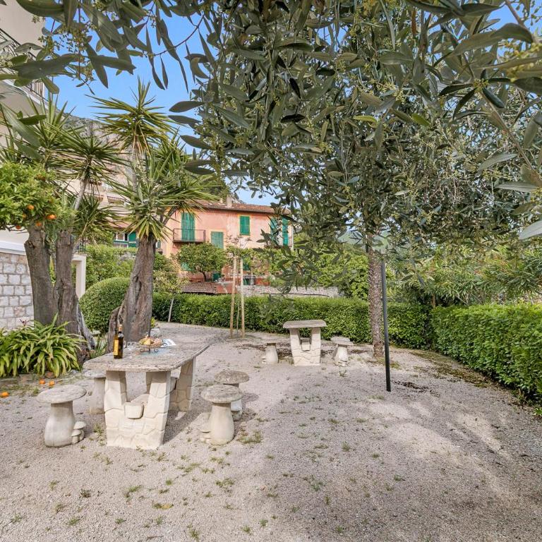 Sea Breeze Garavan Apt Villa New York - Happy Rentals - Apartment - 19