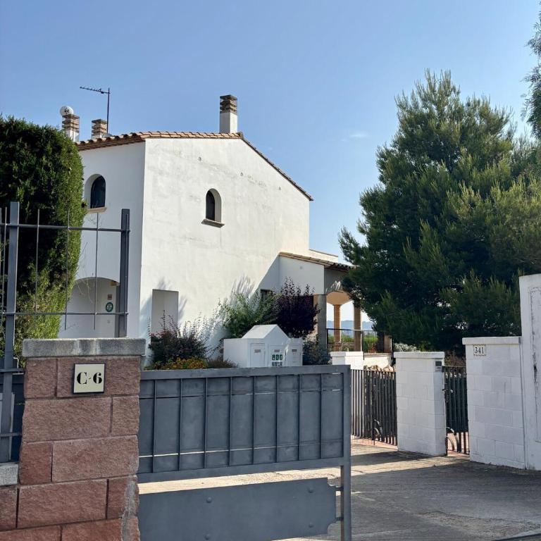 Cozy Spanish house with sea view and pool - Three-Bedroom House - 31
