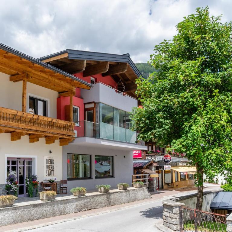 Luxurious Holiday Home in Krimml with Sauna - Ferienhaus mit 6 Schlafzimmern - 6