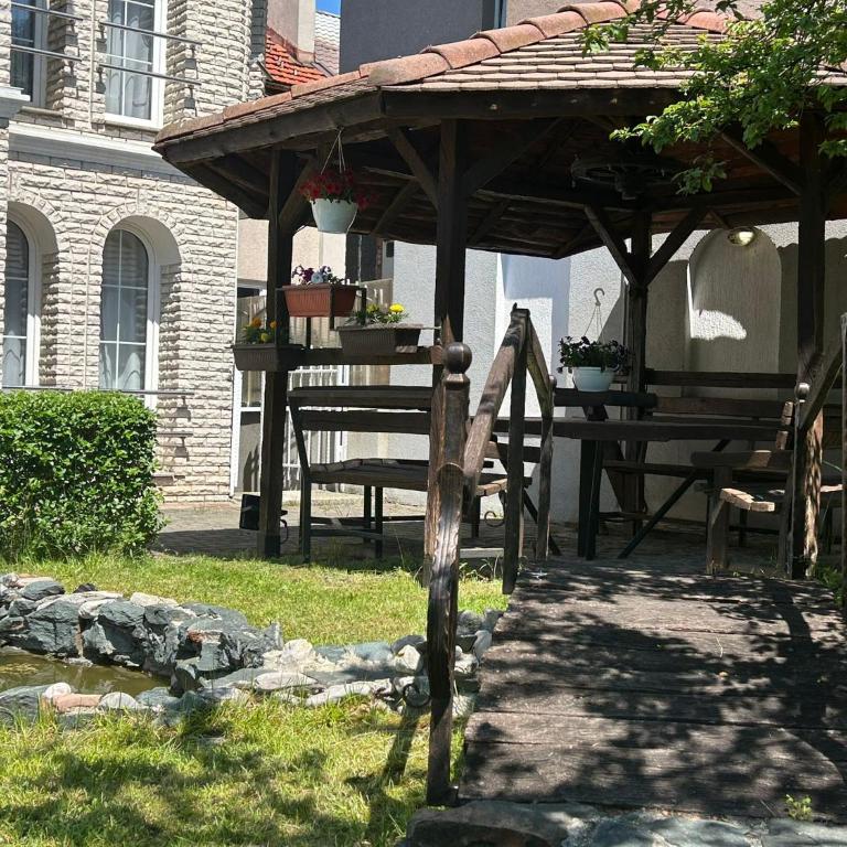 ApartVilla Art of Living luxury suite - Three-Bedroom Apartment - 29