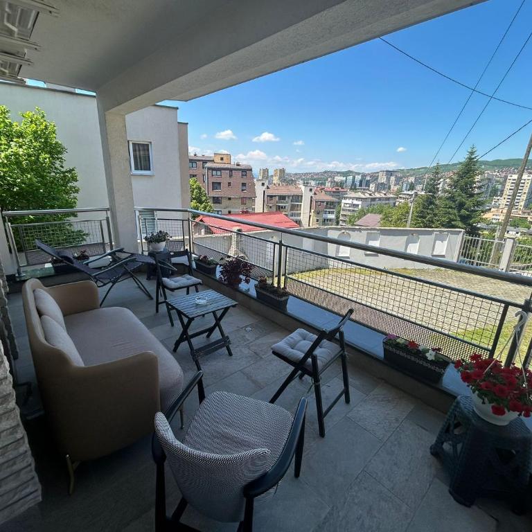ApartVilla Art of Living luxury suite - Three-Bedroom Apartment - 25
