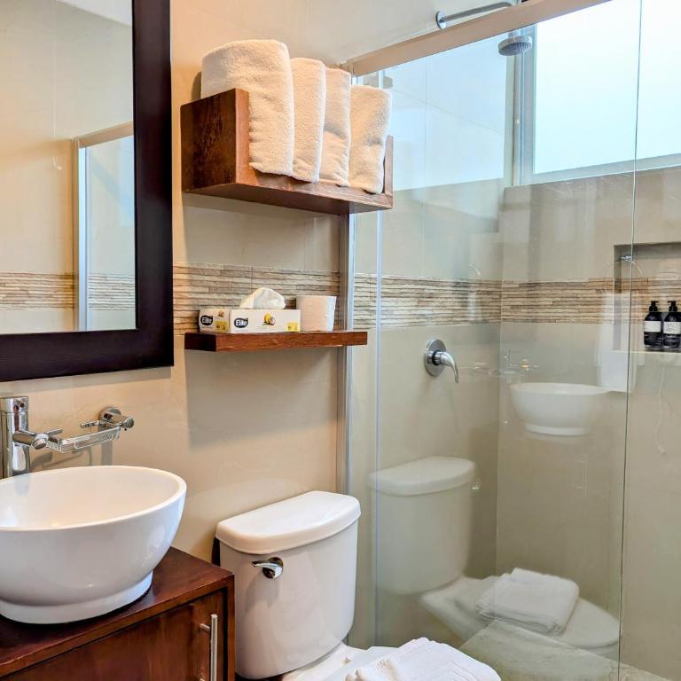 Casa Donceles Apartments and Suites, Alojamientos ideales para familias y grupos - Two-Bedroom Apartment 8 - 9