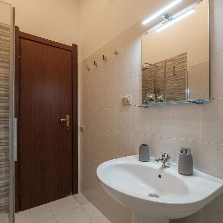 Panoramic view - Moderno con terrazza e Wi-Fi - One-Bedroom Apartment - 24