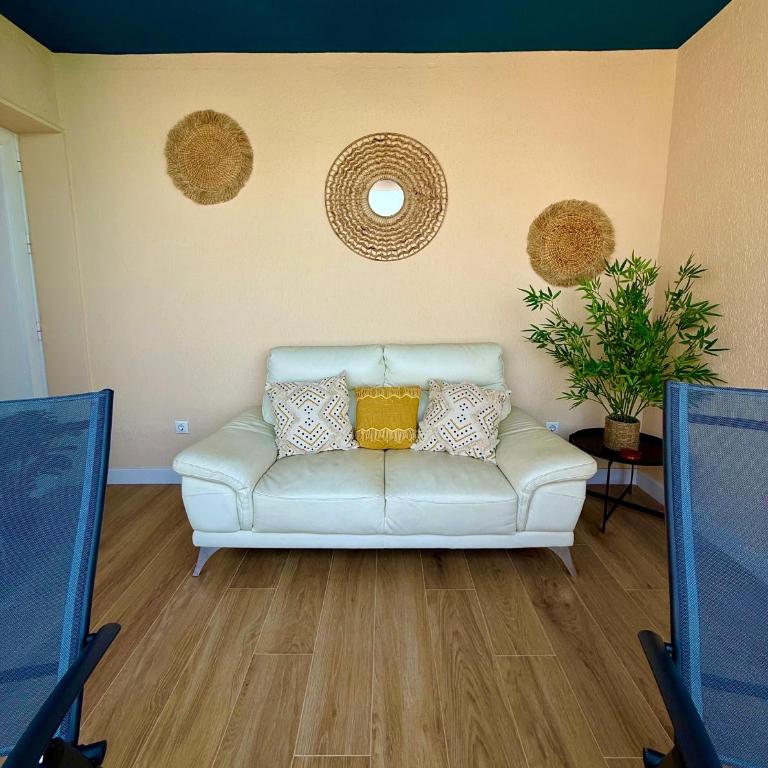 Apartamento con terraza en primera línea de playa de Fuengirola, Atardeceres de Fuengirola - Apartamento de 2 dormitorios con vistas al mar - 3