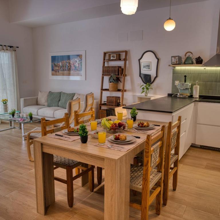Stunning Home, AC, Beach, Backyard, 4 BR - Casa de 4 dormitorios - 4