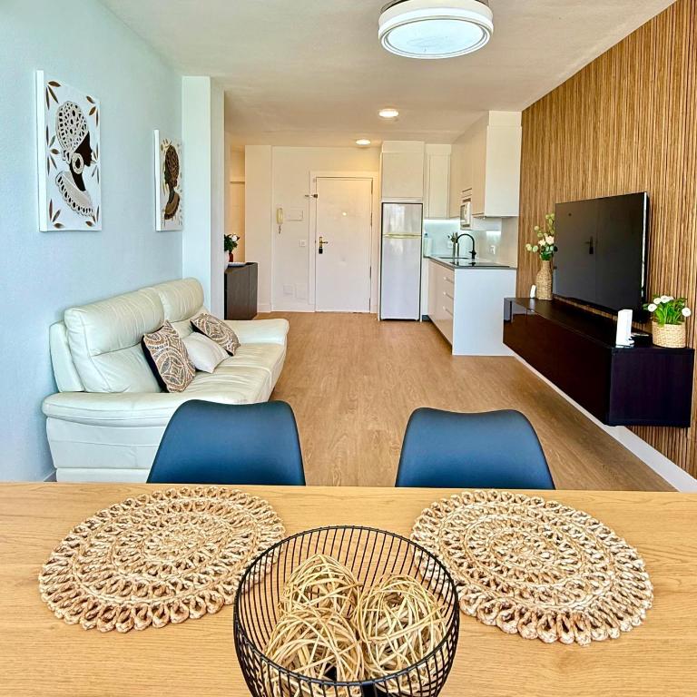 Apartamento con terraza en primera línea de playa de Fuengirola, Atardeceres de Fuengirola - Apartamento de 2 dormitorios con vistas al mar - 6