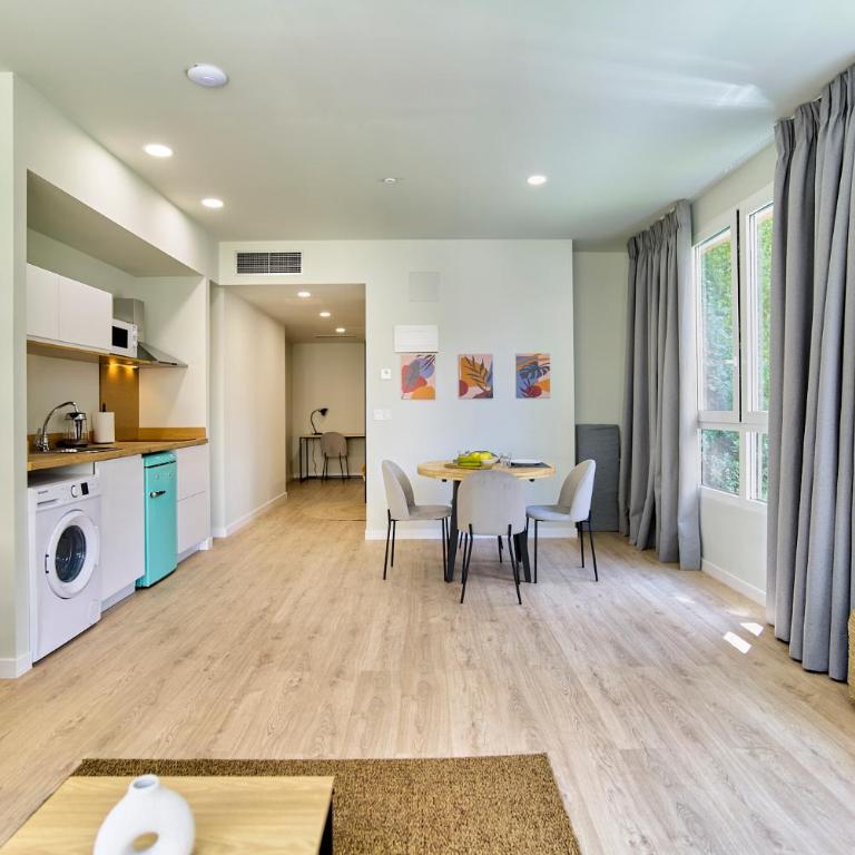 Apartamentos Olivia by gaiarooms - Estudio Superior - 34