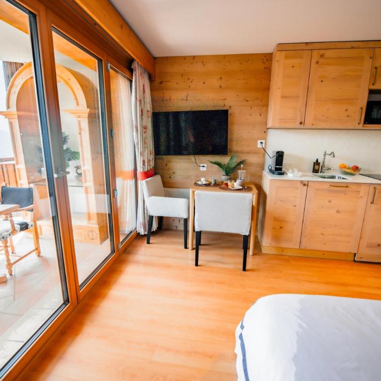 Clouds Studio Alpin Luxury View and Pool - Apartment mit 1 Schlafzimmer, Balkon und Bergblick - 17