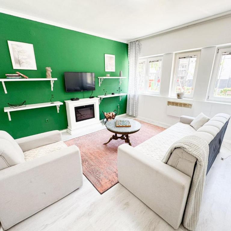 Forest Central Sarajevo - One-Bedroom Apartment with Park View - 5
