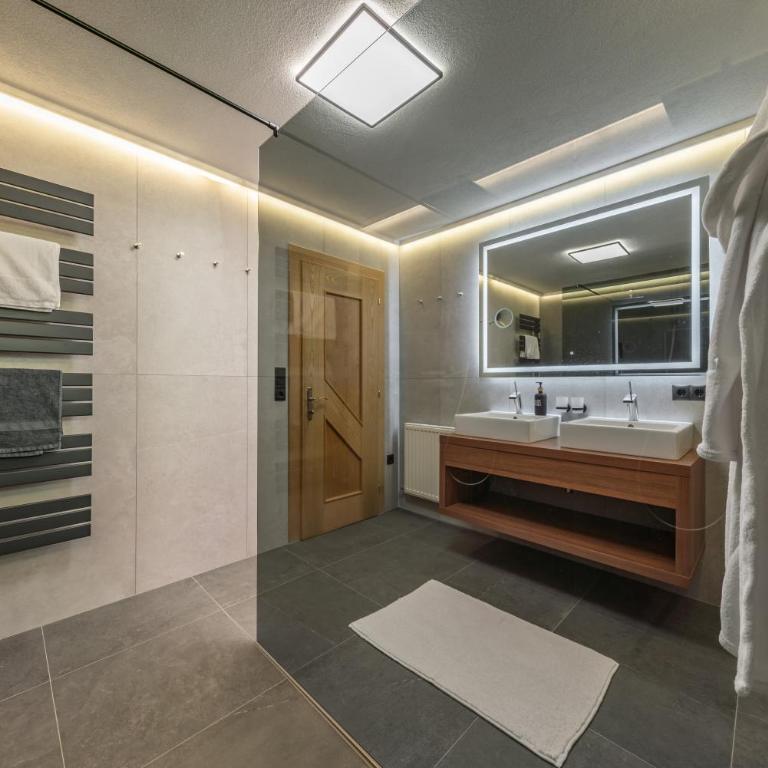 Appartement Sonnenschein im Ferienhaus Johanna in Mayrhofen-Hippach- Nähe der Skipiste - Apartment mit 3 Schlafzimmern und Bergblick - 23