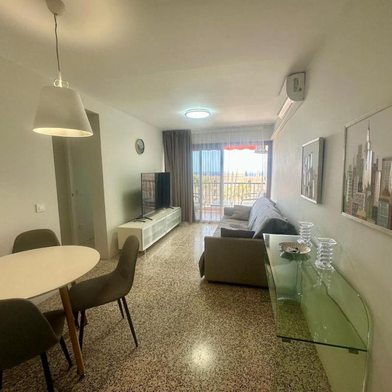 Seaside Two Bedroom Apartment - Apartamento de 2 dormitorios con balcón y vistas al mar - 4