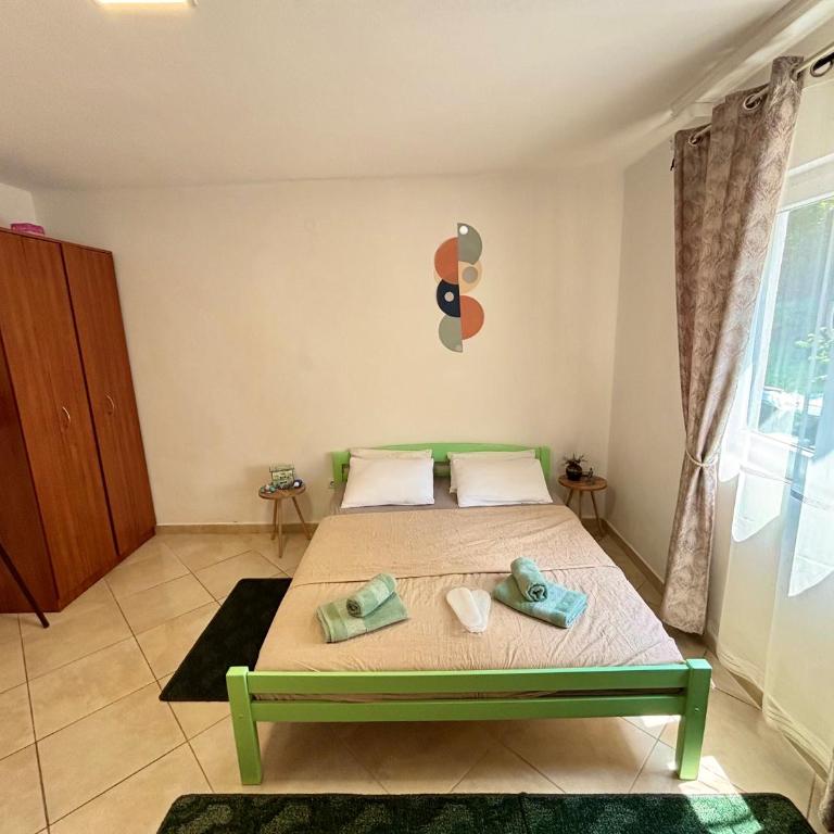 Apartments Djurovic - Double Room with Balcony and Sea View - 2