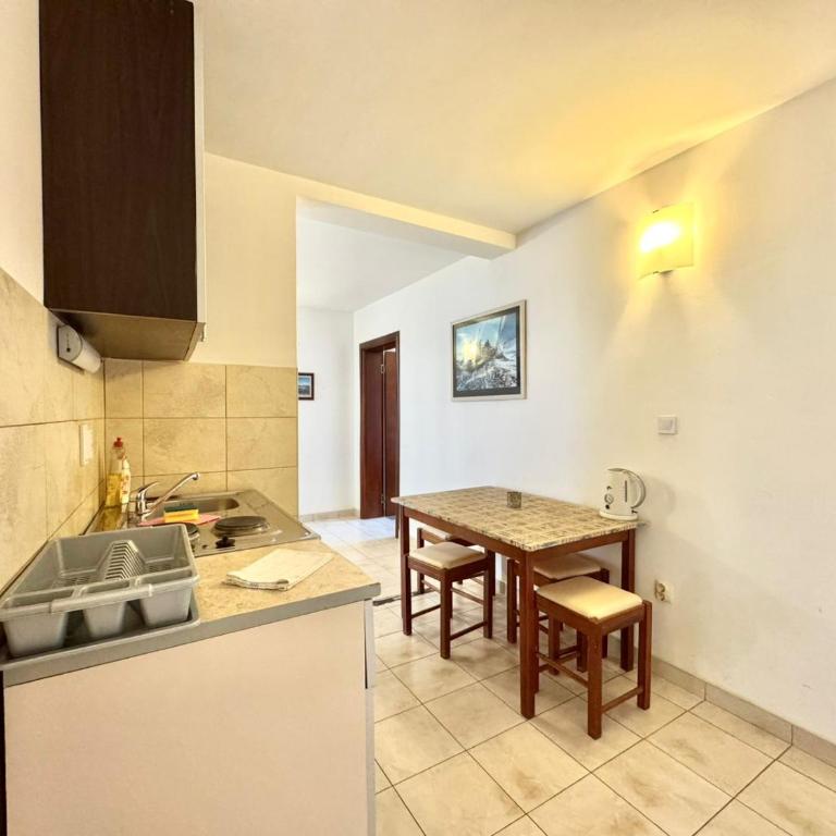 The Four Fish - Two-Bedroom Apartment - 7
