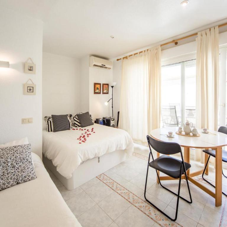 Gorgeous Apartment In Alcossebre - Apartamento - 2