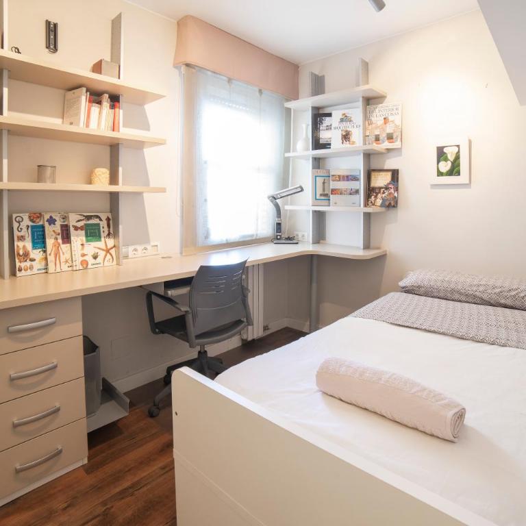 La Elegancia del Centro by Alogest - Apartamento de 3 dormitorios - 4