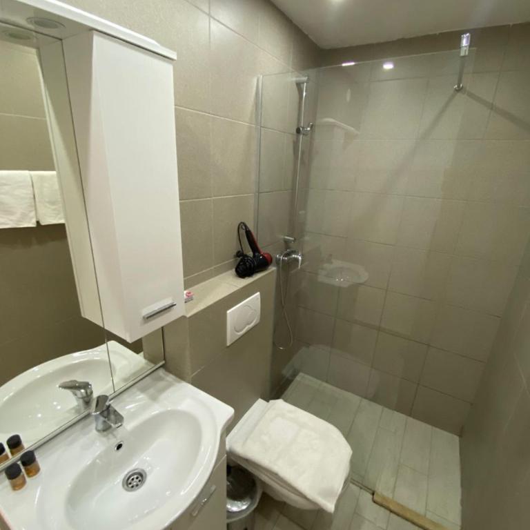 Saki Apartments - Classic Quadruple Room - 1