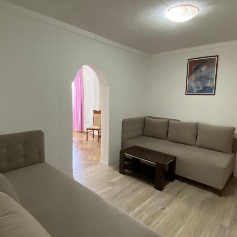 Saki Apartments - Classic Quadruple Room - 2