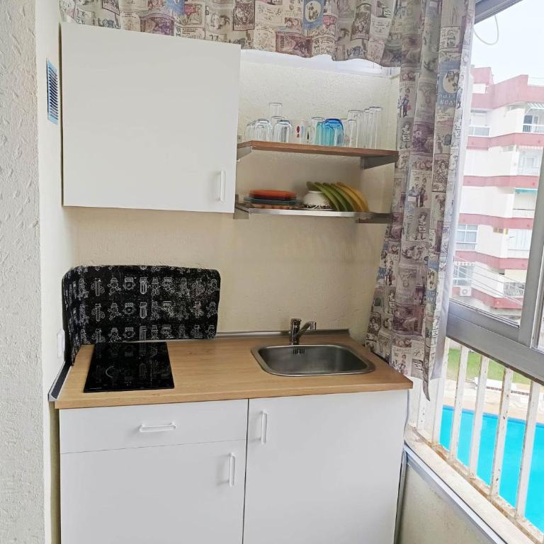 Bright studio with Pool, Torrecilla Beach - Apartamento de 1 dormitorio - 8
