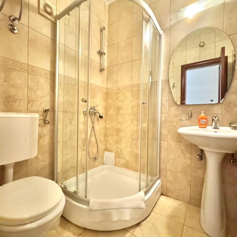 The Four Fish - Apartment - Ground Floor - 4