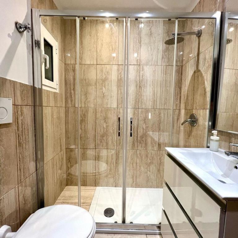 Amazing Apt near Spanish square - Appartamento - 25