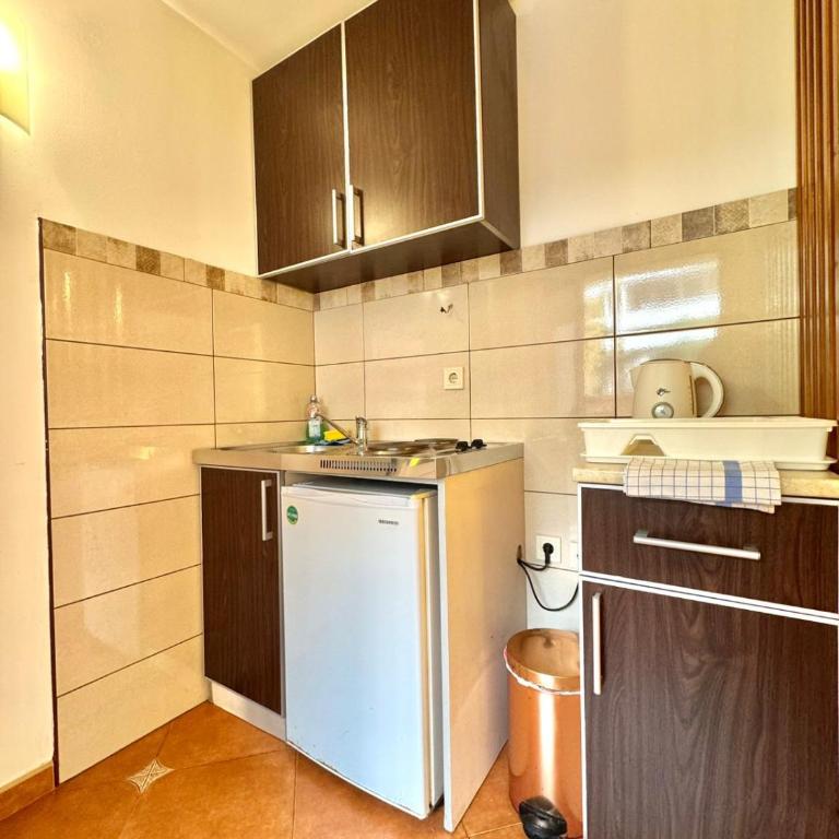 The Four Fish - Two-Bedroom Apartment - 8