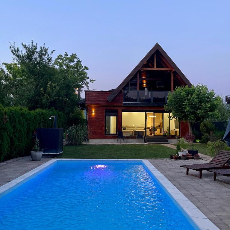 Una Rose - Three-Bedroom Villa - 40