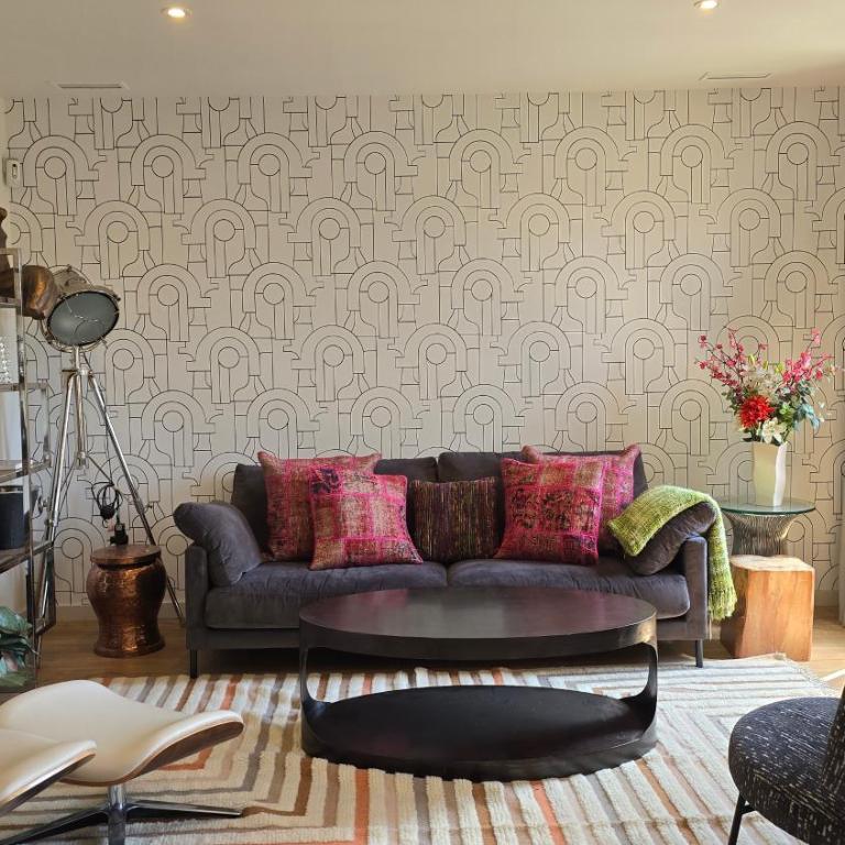 Opening Doors Summer Chic - Two-Bedroom Deluxe Apartment - 7