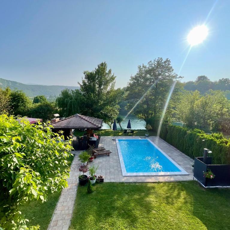 Una Rose - Three-Bedroom Villa - 28