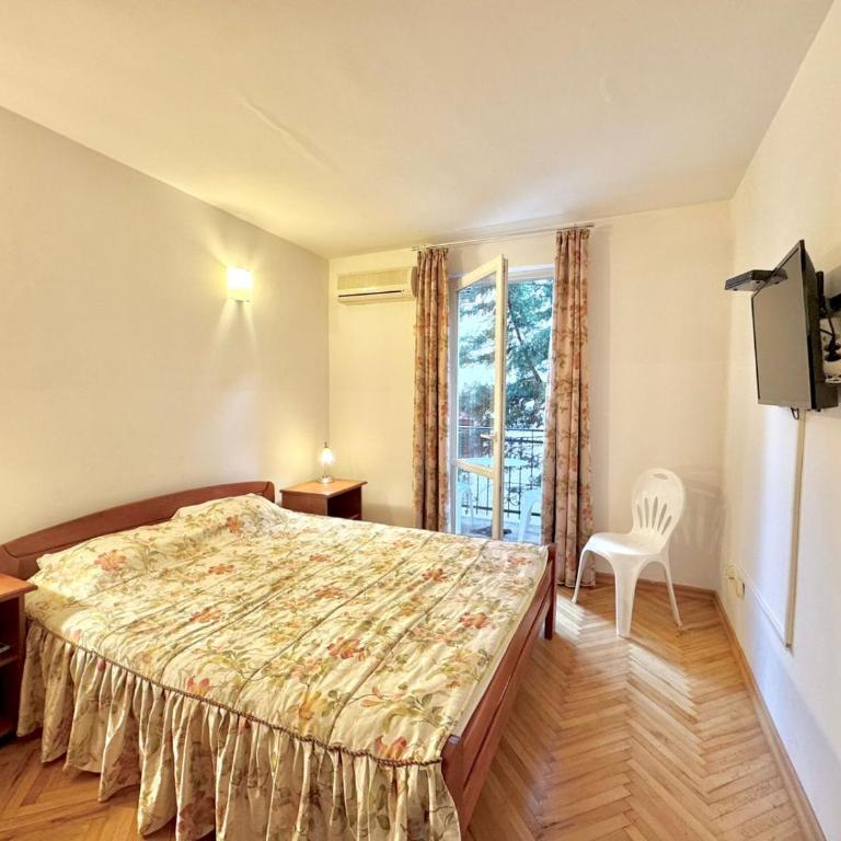 The Four Fish - Two-Bedroom Apartment - 8