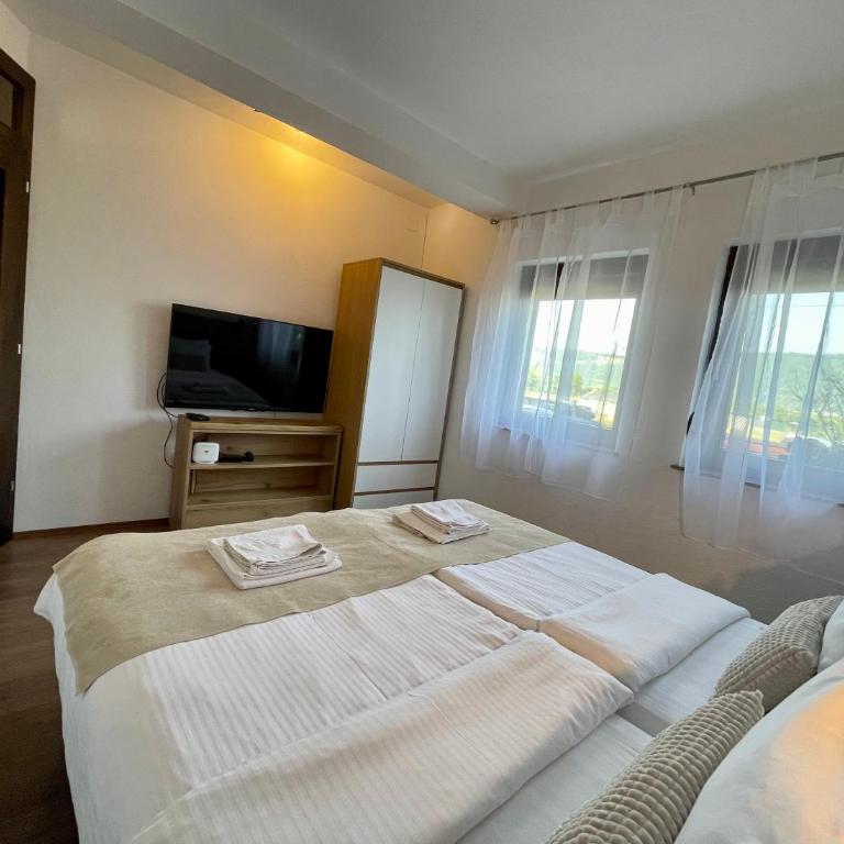 Una Rose - Three-Bedroom Villa - 18