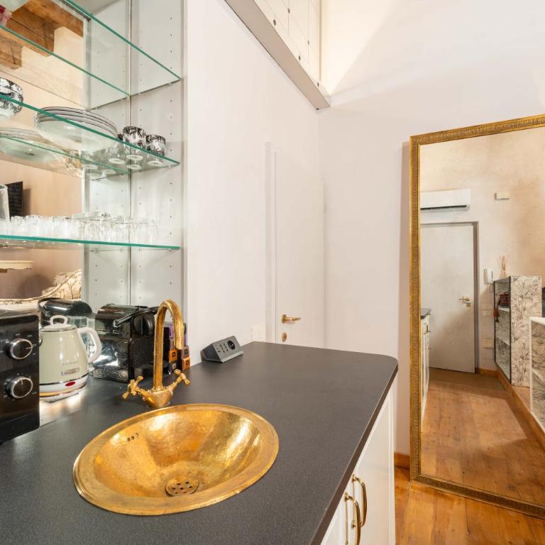 Garçonnière - One-Bedroom Apartment - 10