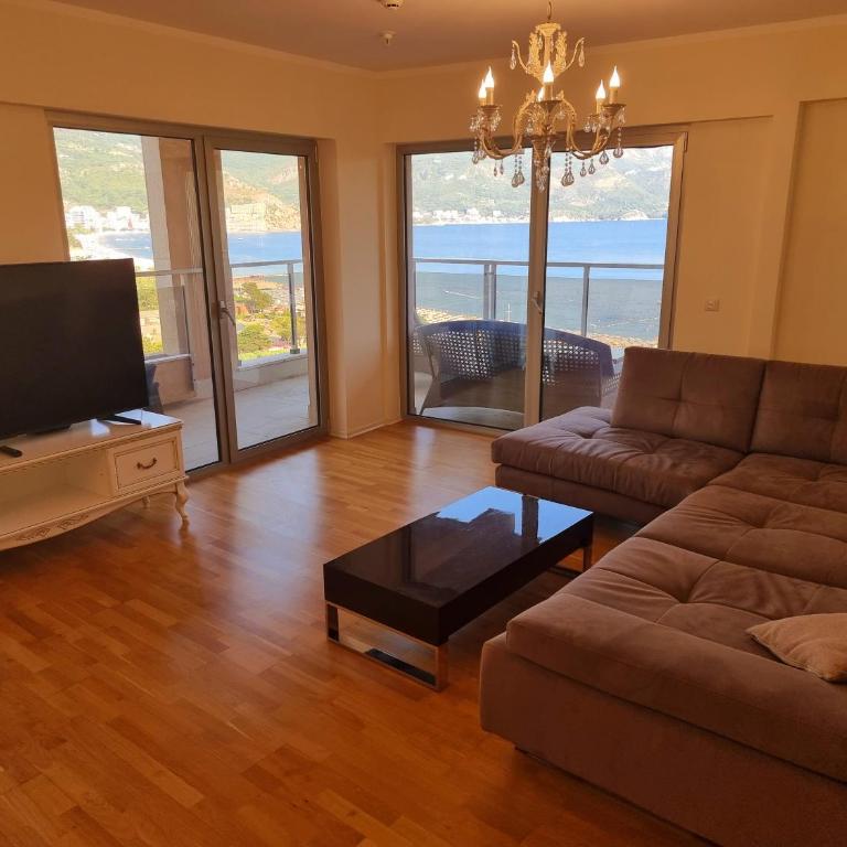 Harmonia Budva 1 - Apartman sa 3 Spavaće Sobe i Pogledom na More - 7