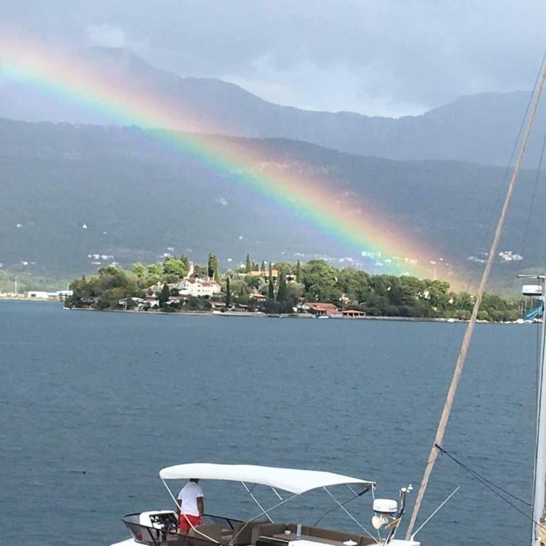 un site calme et unique au Montenegro Loue des logements les pieds dans l eau avec plage privée en face de l ile Saint Marco - Apartment with Sea View - 7