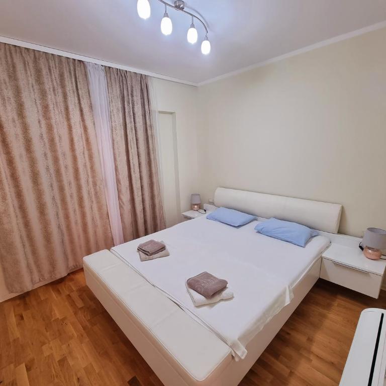 Harmonia Budva 1 - Apartman sa 3 Spavaće Sobe i Pogledom na More - 19